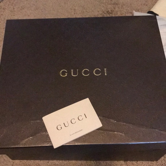 Gucci Sneakers - Picture 3 of 3